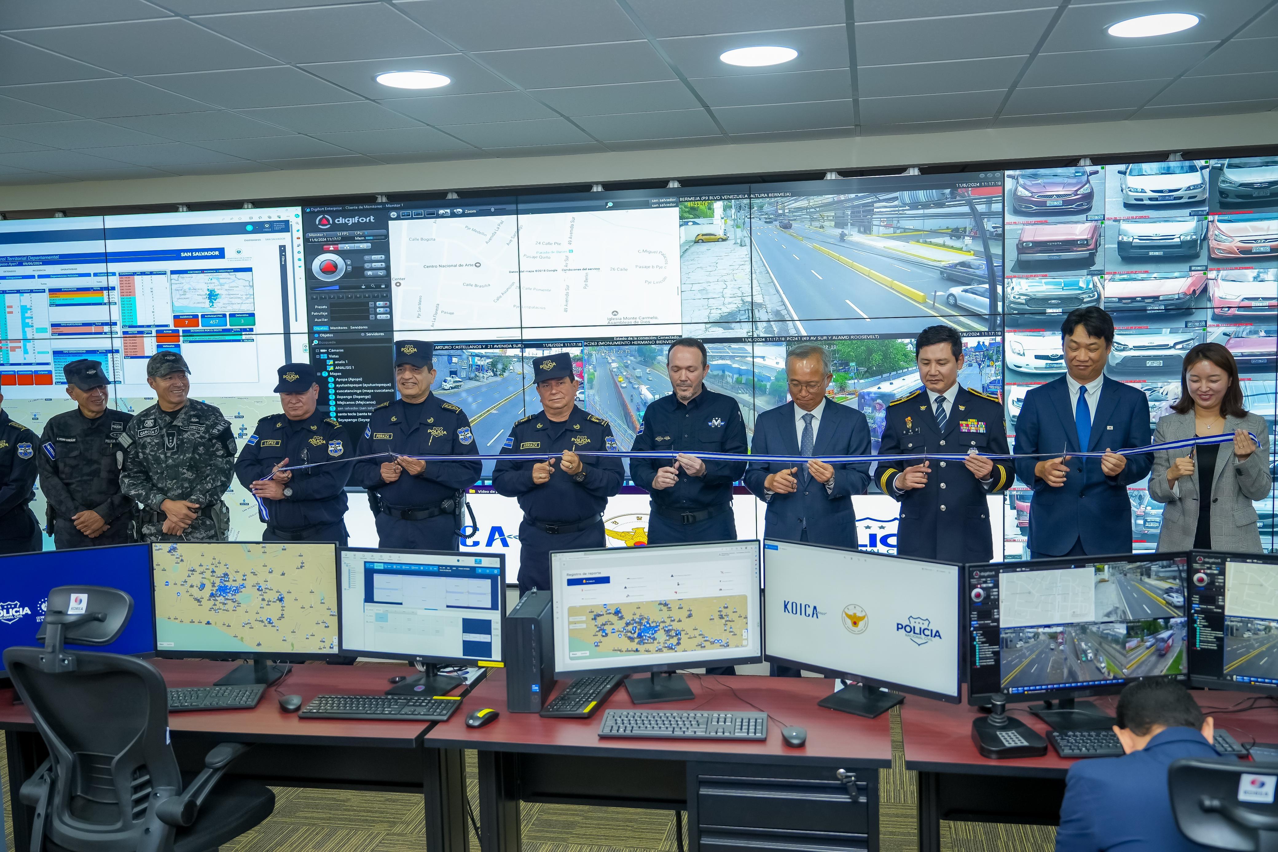 Inauguran centro de videovigilancia de PNC donado por Corea